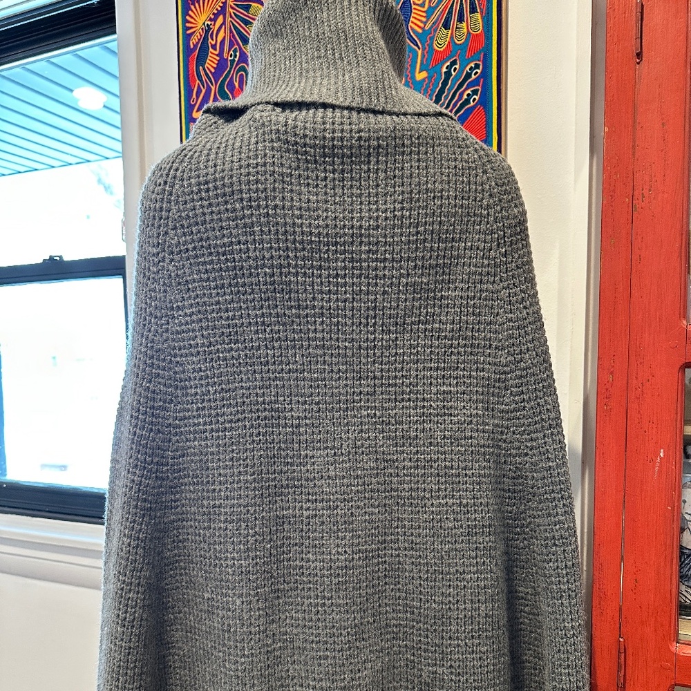 Lauren Wool Gray Poncho with Black Suede Trim OS Fits All - Picture 4 of 5